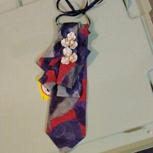 Elegant Floral Accent Scarf